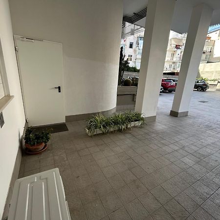 Central Modern Studio Bari Exterior foto